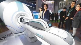 高(gāo)端設備&ldquo;飛(fēi)入尋常百姓家(jiā)&rdquo; 國(guó)産醫(yī)療器(qì)械後發快(kuài)跑